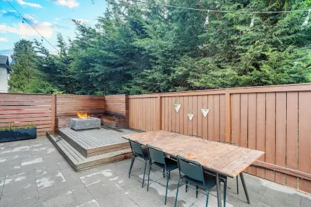 3 Mi to Dtwn Seattle Queen Anne Apartment! Отели рядом с достопримечательностью «Фишерменс Терминал»