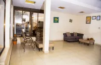Ubuntu Palace Hotel Hotels in Buloba