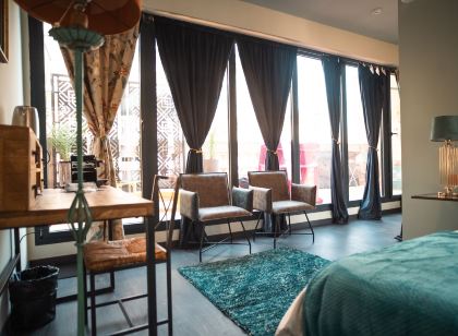 Hotel Lincoln Lounge