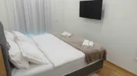 博羅夫耶河景公寓 4 星 - 陽台