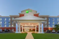 Holiday Inn Express & Suites Charlotte- Arrowood