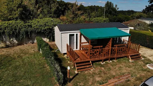 Camping des Bondons Hôtels à : Tancrou