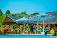 Emeraude Lodge - Strand