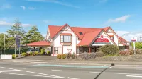 Burwood Motel Hotels in Whanganui