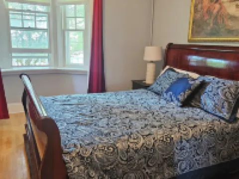 Sunflower Guest Suites Hotels in Summerside