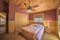 Cabin w/ Mtn View, 4 Mi to Massanutten Resort - parking