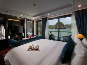 Le Theatre Cruise