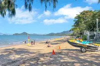 Palm Cove Studio Apartments Hotels in Ellis Beach