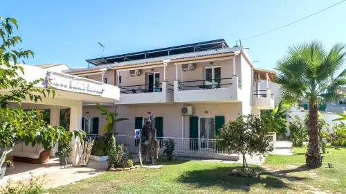 Cavos Beach House Hotels in Kavos
