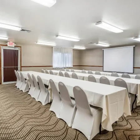Comfort Suites at PAR 4 Resort