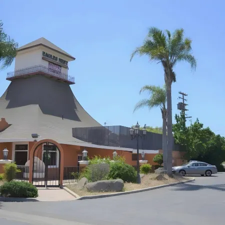 Merced Inn & Suites