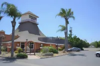 Merced Inn & Suites