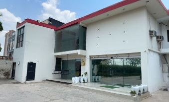 The Aana Hotel Sohna -Gurgaon Road