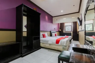 RedDoorz @ Urip Sumoharjo Hotell i Keputran