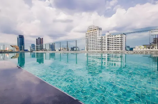 曼谷帕納萊飯店 - 朗南