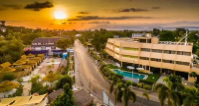 Bangsaen Villa Hotel Hotels near Laem Thaen