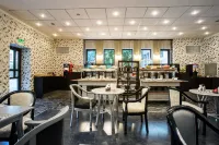 特爾古穆烈什大陸酒店 - 早餐
