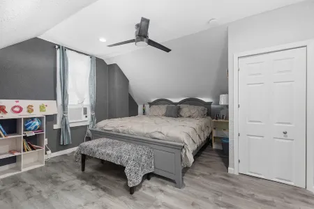 Charming 1-bedroom  Hideout in  Belleville with WiFi, AC