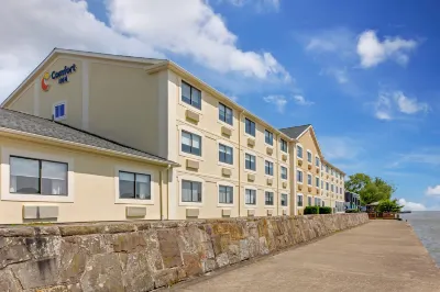 Comfort Inn River's Edge Hoteles en 