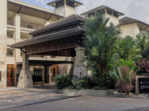 Pullman Palm Cove Sea Temple Resort and Spa Hotels near Harry Doyle Pickles winter off leash dog beach