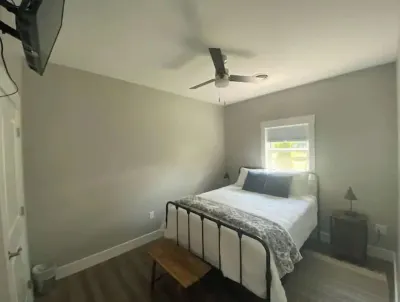 New! 1BR on Watauga River near Watauga Lake Hotels in der Nähe von Sycamore Shoals State Park - Carter Mansion