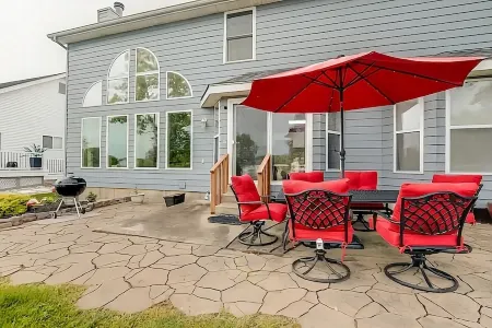 Fairway Haven at the Falls – Golf, Shops, Dining! 10-12 Mins. Equestrian Center