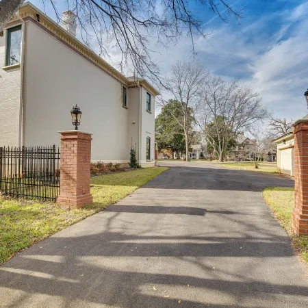 Historic Charnwood Guest House- 1 Mile to Downtown