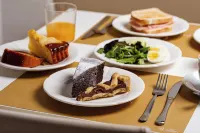 Phi Hotel Milano Hotels in Pero