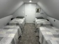 Month to Month Cottage Rental Located Near Lancaster 33 by-Pass & FMC Hospital. - 3-Star