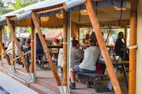 Hot Water Beach TOP 10 Holiday Park - bar