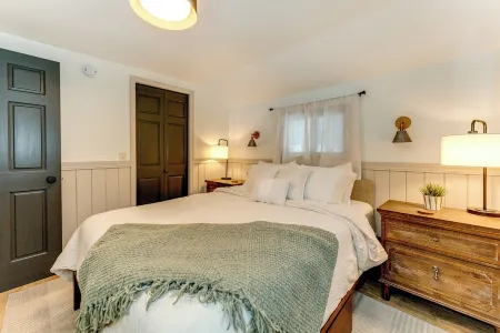 Lake Front Cabin, Media/Game Room, Connects to Trails--Newly Remodeled