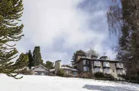 La Cascada Casa Patagónica by Don
