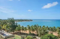 1 BEDROOM APARTMENT, REMODELD WITH OCEAN & POOL VIEW