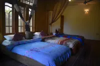 Cozy Lodge