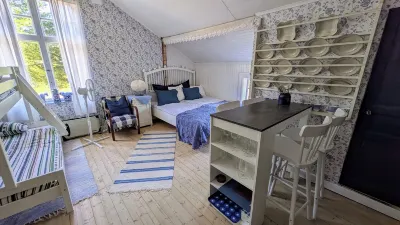 Bright and Spacious Living in Historic Building Hotel di 