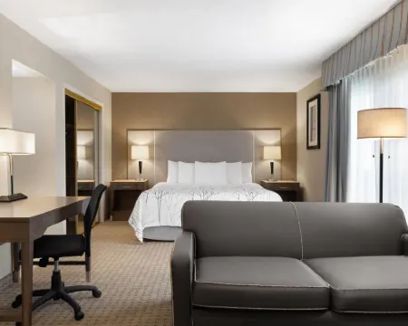 Eastland Suites Hotel & Conference Ctr, Trademark by Wyndham Hotels in Bloomington