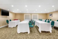 Quality Inn & Suites Hotels in Brampton