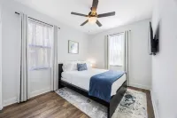 Charming, Cozy, Family Friendly - Close to Downtown/Sponge Docks/Beaches/Trails