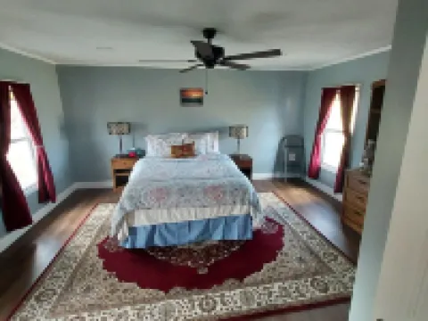 Charming 4 Bedroom Pet Friendly House in Keuka Park NY. Updated Pics Coming Soon Hotels in Jerusalem