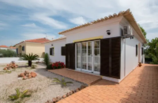 Casa Novo Horizonte by Portucasa