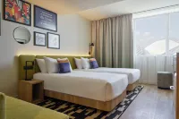 Hampton by Hilton Lyon  Airport Hôtels à : Saint-Laurent-de-Mure
