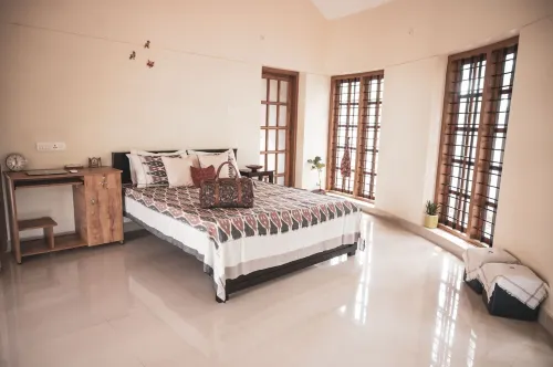 Charming roundhouse villa with garden view