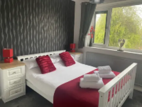 Modern 3 Bedroom Property in Quiet Location