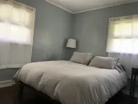 Peaceful Cottage with Mountain Views