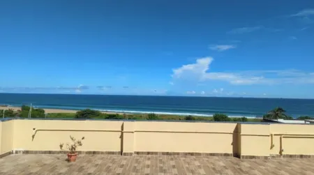 4th floor Lovely three bedroom apartment with free parking