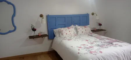 Village House. Nature, Duero riverbank and Romanesque. Friends of your pet. Отели в г. Бурго де Осма