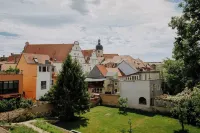 Domfreyheit No. 7 - Exclusive Vacation Apartment in Naumburg