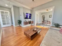 Spacious 5-bedroom apartment with AC, WiFi in superb North Bergen