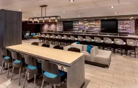 DoubleTree by Hilton Hotel Columbia - bar