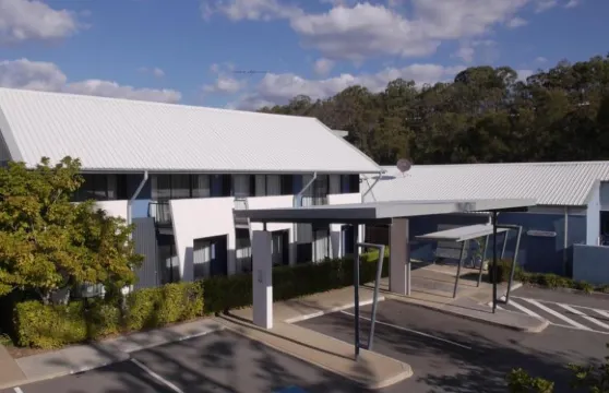 曼利匡湖居汽車旅館